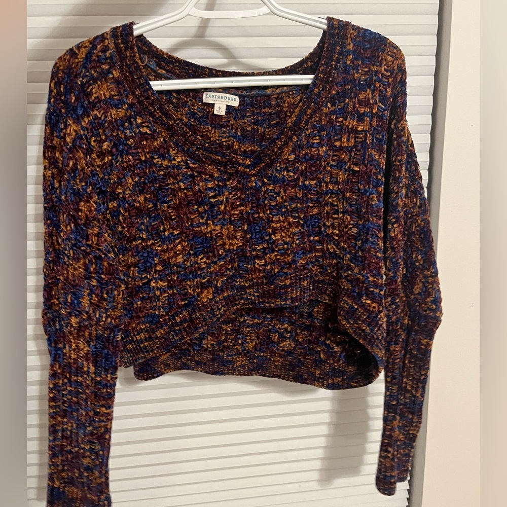 EARTHBOUND Chenille cropped sweater